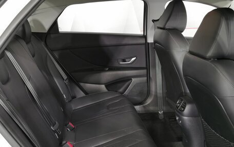 Hyundai Elantra, 2024 год, 1 995 000 рублей, 15 фотография