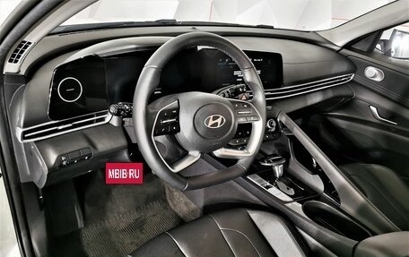 Hyundai Elantra, 2024 год, 1 995 000 рублей, 18 фотография