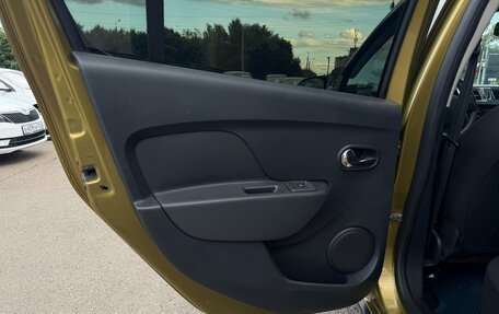 Renault Sandero II рестайлинг, 2016 год, 897 000 рублей, 19 фотография