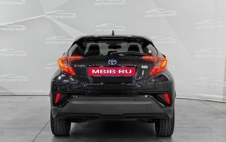Toyota C-HR I рестайлинг, 2018 год, 1 950 000 рублей, 4 фотография