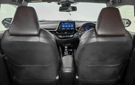 Toyota C-HR I рестайлинг, 2018 год, 1 950 000 рублей, 17 фотография