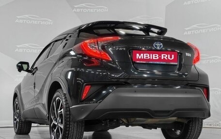 Toyota C-HR I рестайлинг, 2018 год, 1 950 000 рублей, 26 фотография