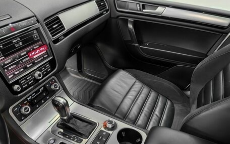Volkswagen Touareg III, 2016 год, 3 150 000 рублей, 14 фотография