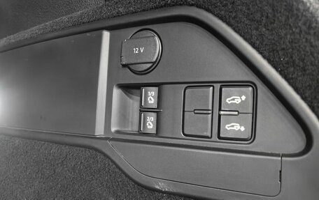 Volkswagen Touareg III, 2016 год, 3 150 000 рублей, 26 фотография