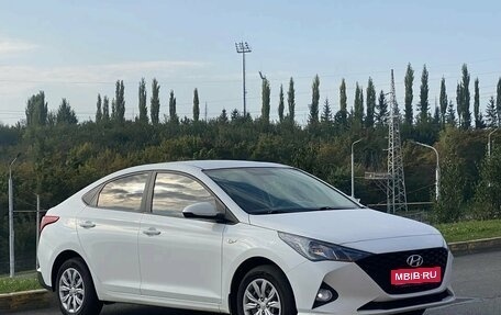 Hyundai Solaris II рестайлинг, 2020 год, 1 550 000 рублей, 1 фотография