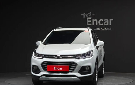 Chevrolet Trax, 2022 год, 1 200 000 рублей, 2 фотография