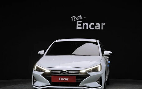 Hyundai Avante, 2019 год, 1 350 000 рублей, 2 фотография