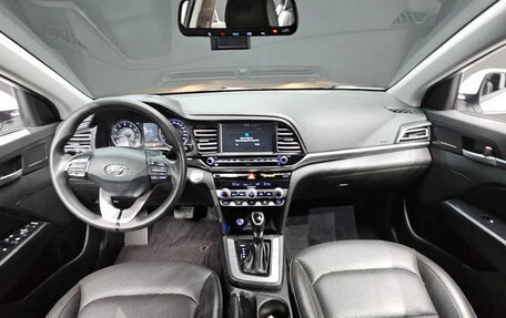 Hyundai Avante, 2019 год, 1 350 000 рублей, 6 фотография