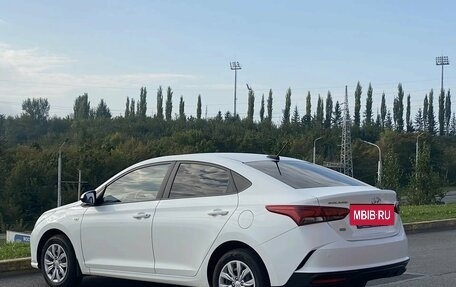 Hyundai Solaris II рестайлинг, 2020 год, 1 550 000 рублей, 4 фотография