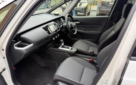 Honda Fit, 2022 год, 900 000 рублей, 10 фотография