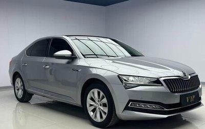 Skoda Superb III рестайлинг, 2022 год, 1 940 000 рублей, 1 фотография