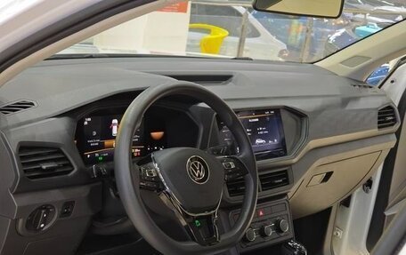 Volkswagen T-Cross I, 2023 год, 1 400 000 рублей, 7 фотография