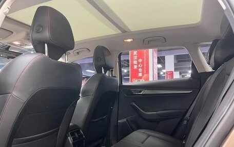 Skoda Karoq I, 2022 год, 2 100 000 рублей, 10 фотография