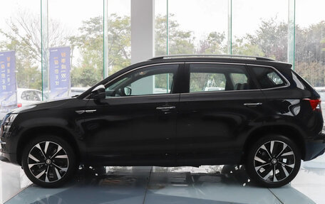 Skoda Karoq I, 2025 год, 2 850 000 рублей, 4 фотография