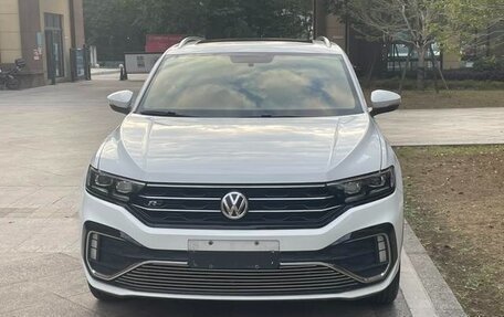 Volkswagen T-Roc I, 2021 год, 1 500 000 рублей, 2 фотография