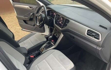 Volkswagen T-Roc I, 2021 год, 1 500 000 рублей, 11 фотография