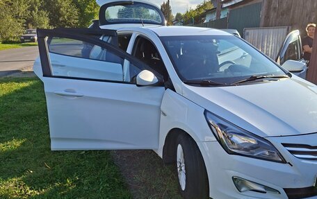 Hyundai Solaris II рестайлинг, 2016 год, 850 000 рублей, 2 фотография