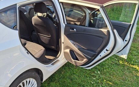 Hyundai Solaris II рестайлинг, 2016 год, 850 000 рублей, 5 фотография