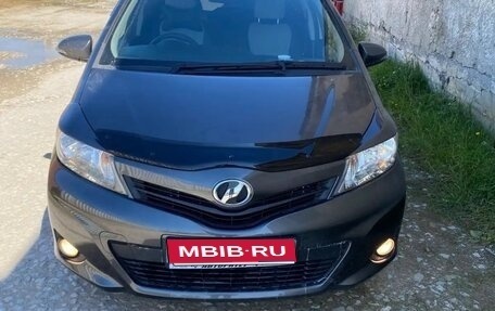 Toyota Vitz, 2011 год, 850 000 рублей, 1 фотография