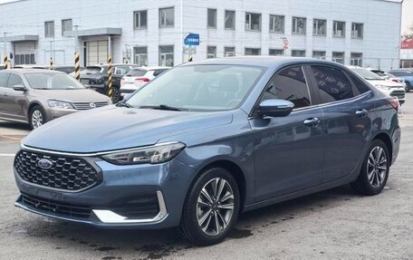Ford Escort, 2023 год, 1 250 000 рублей, 2 фотография