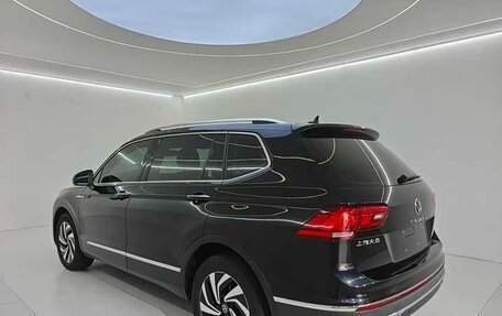 Volkswagen Tiguan II, 2023 год, 2 388 000 рублей, 4 фотография