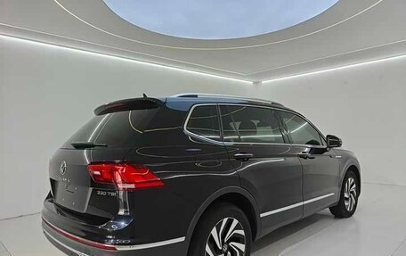 Volkswagen Tiguan II, 2023 год, 2 388 000 рублей, 6 фотография