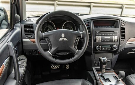 Mitsubishi Pajero IV, 2011 год, 2 325 000 рублей, 14 фотография
