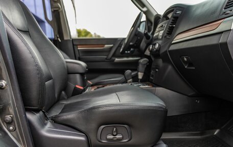 Mitsubishi Pajero IV, 2011 год, 2 325 000 рублей, 34 фотография