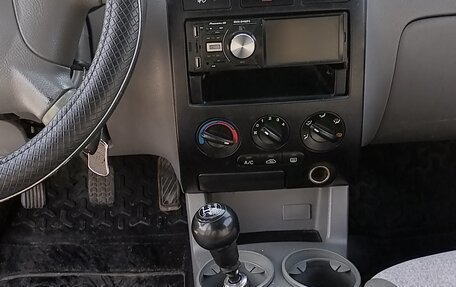 KIA Rio II, 2004 год, 167 000 рублей, 8 фотография