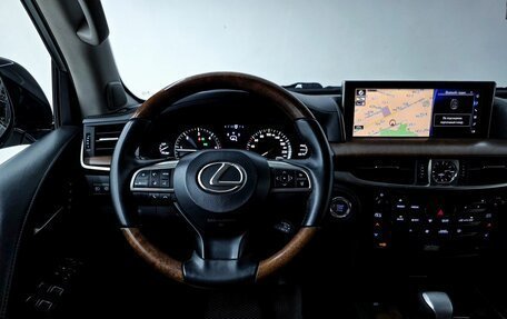 Lexus LX III, 2016 год, 5 990 000 рублей, 7 фотография