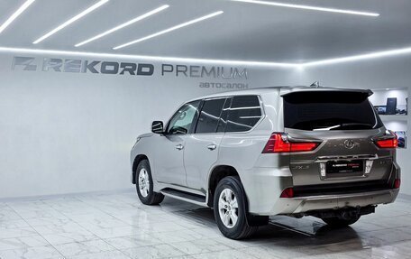 Lexus LX III, 2016 год, 5 990 000 рублей, 28 фотография