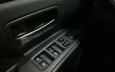 Mitsubishi Outlander III рестайлинг 3, 2017 год, 1 870 000 рублей, 8 фотография