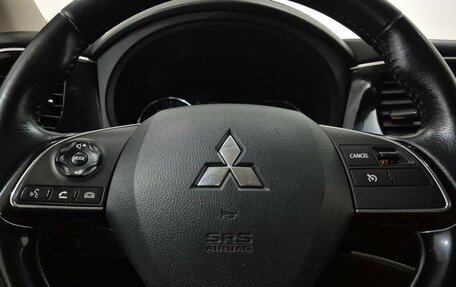 Mitsubishi Outlander III рестайлинг 3, 2017 год, 1 870 000 рублей, 23 фотография