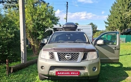 Nissan Pathfinder, 2011 год, 800 000 рублей, 2 фотография