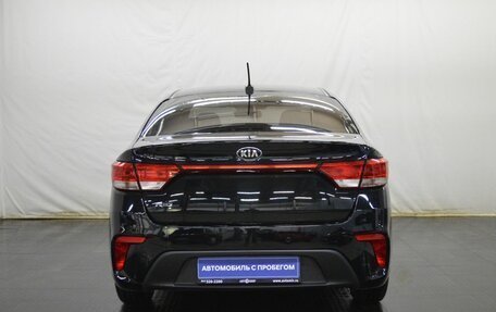 KIA Rio IV, 2018 год, 1 390 000 рублей, 6 фотография