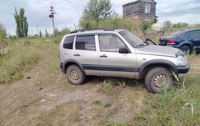 Chevrolet Niva I рестайлинг, 2003 год, 220 000 рублей, 1 фотография