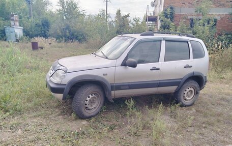Chevrolet Niva I рестайлинг, 2003 год, 220 000 рублей, 4 фотография