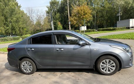 KIA Rio IV, 2018 год, 1 350 000 рублей, 2 фотография