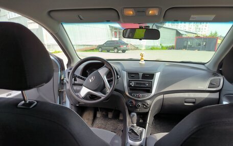 Hyundai Solaris II рестайлинг, 2012 год, 720 000 рублей, 8 фотография