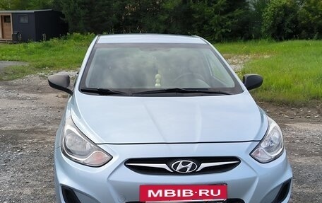 Hyundai Solaris II рестайлинг, 2012 год, 720 000 рублей, 6 фотография