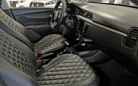 KIA Rio IV, 2017 год, 999 900 рублей, 10 фотография