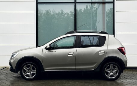 Renault Sandero II рестайлинг, 2021 год, 1 349 000 рублей, 2 фотография