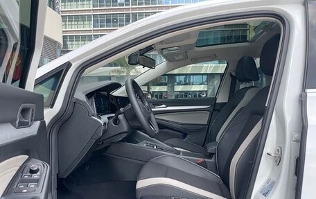Volkswagen Golf VIII, 2023 год, 1 840 000 рублей, 11 фотография