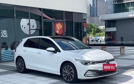 Volkswagen Golf VIII, 2023 год, 1 840 000 рублей, 7 фотография