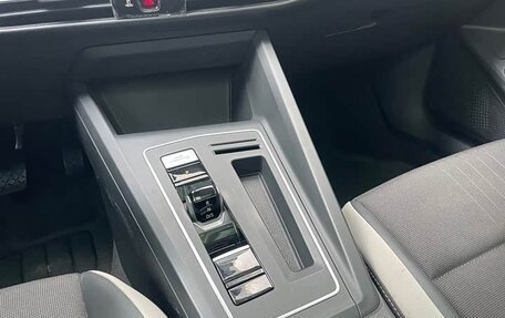 Volkswagen Golf VIII, 2023 год, 1 840 000 рублей, 18 фотография