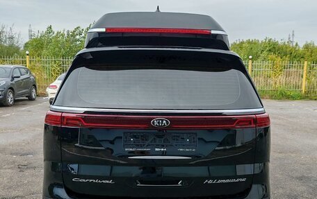 KIA Carnival, 2021 год, 3 999 000 рублей, 6 фотография