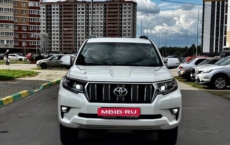Toyota Land Cruiser Prado 150 рестайлинг 2, 2018 год, 4 800 000 рублей, 3 фотография