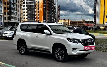 Toyota Land Cruiser Prado 150 рестайлинг 2, 2018 год, 4 800 000 рублей, 5 фотография