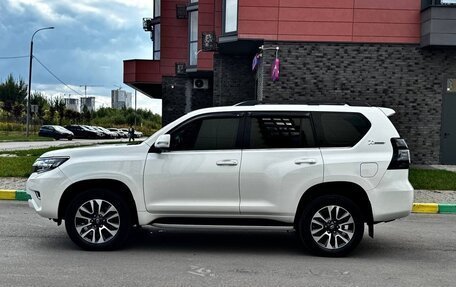 Toyota Land Cruiser Prado 150 рестайлинг 2, 2018 год, 4 800 000 рублей, 11 фотография