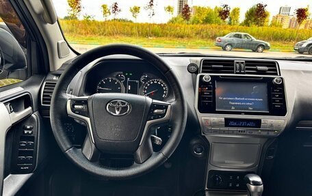 Toyota Land Cruiser Prado 150 рестайлинг 2, 2018 год, 4 800 000 рублей, 14 фотография